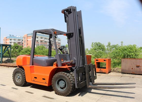China Heavy Duty Driving Axle Diesel Powered 6 Ton Warehouse Forklift Trucks 1220 * 150 * 55 mm Fork Size supplier