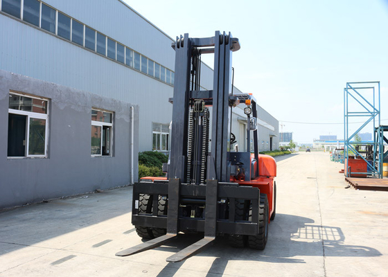 China High Powered 3 - Stage Mast 6 Tons Diesel Engine Forklift Trucks For Warehouse supplier